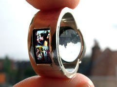 Noivo cria aliança que projeta fotos rp_img_not_anel_projetor2.jpg