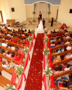 Decoração da Igreja Quando Há Mais de Um Casamento no Dia rp_mais-de-um-casamento-no-dia.jpg