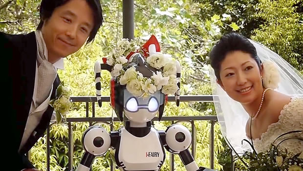 Robô celebra casamento High-tech no Japão